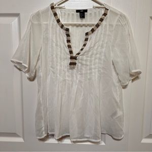 H&M Womens Sheer Pleated Plunging Neck Cream White Top Blouse Size 2